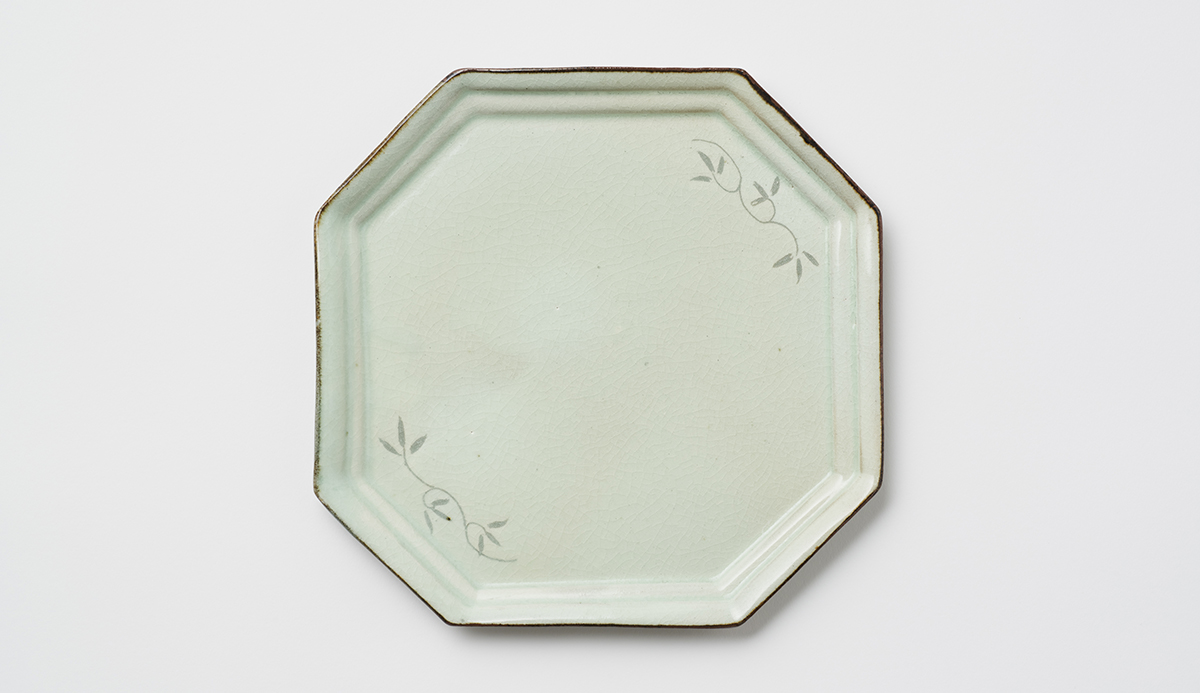 Ivy Carved Celadon Octagonal plate(L)