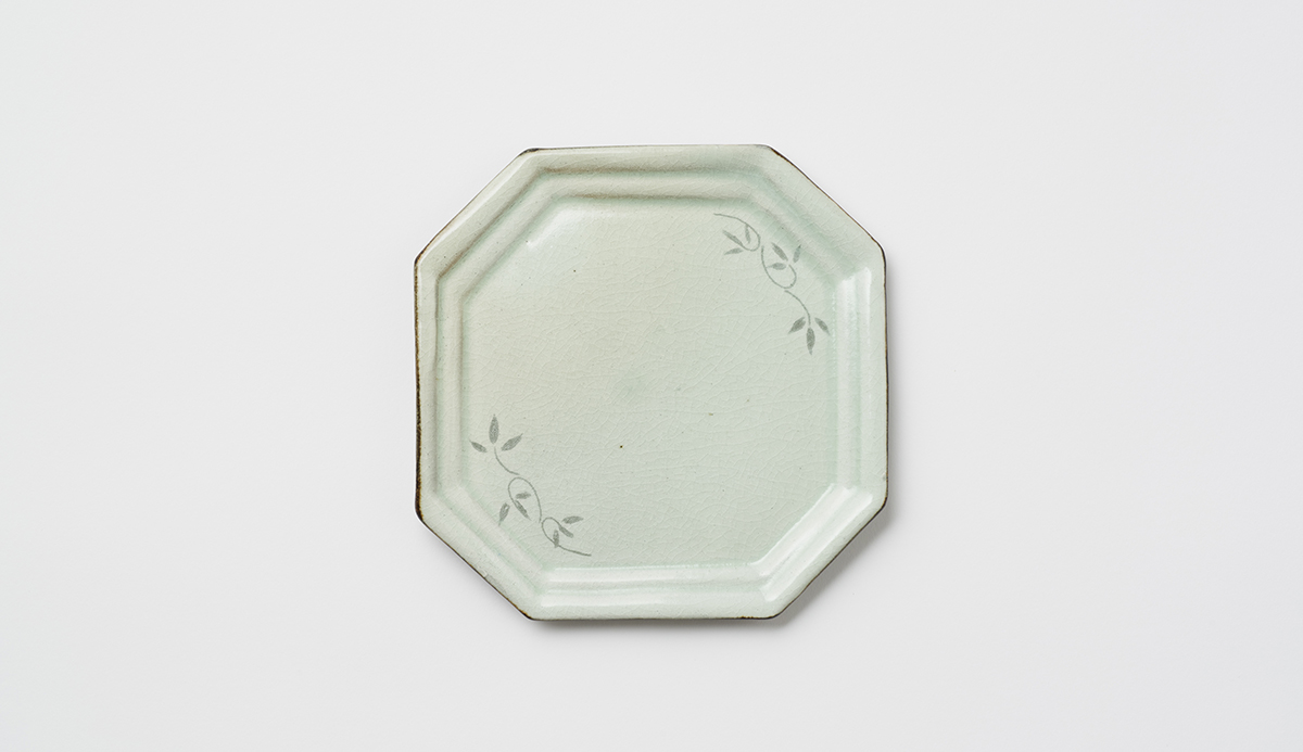 Ivy Carved Celadon Octagonal plate(S)