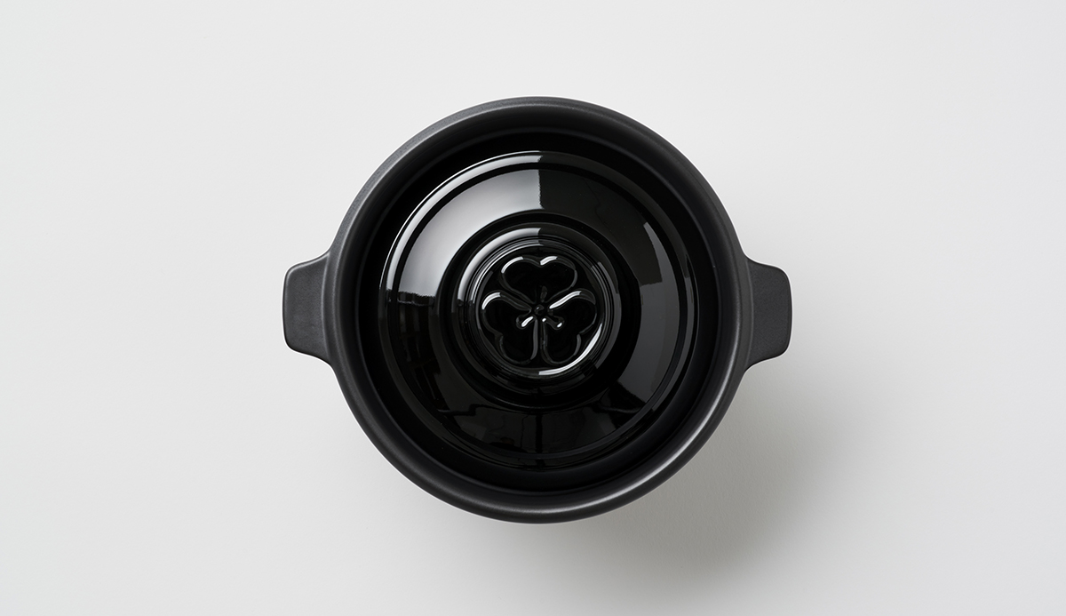 Ceramic rice cooker black